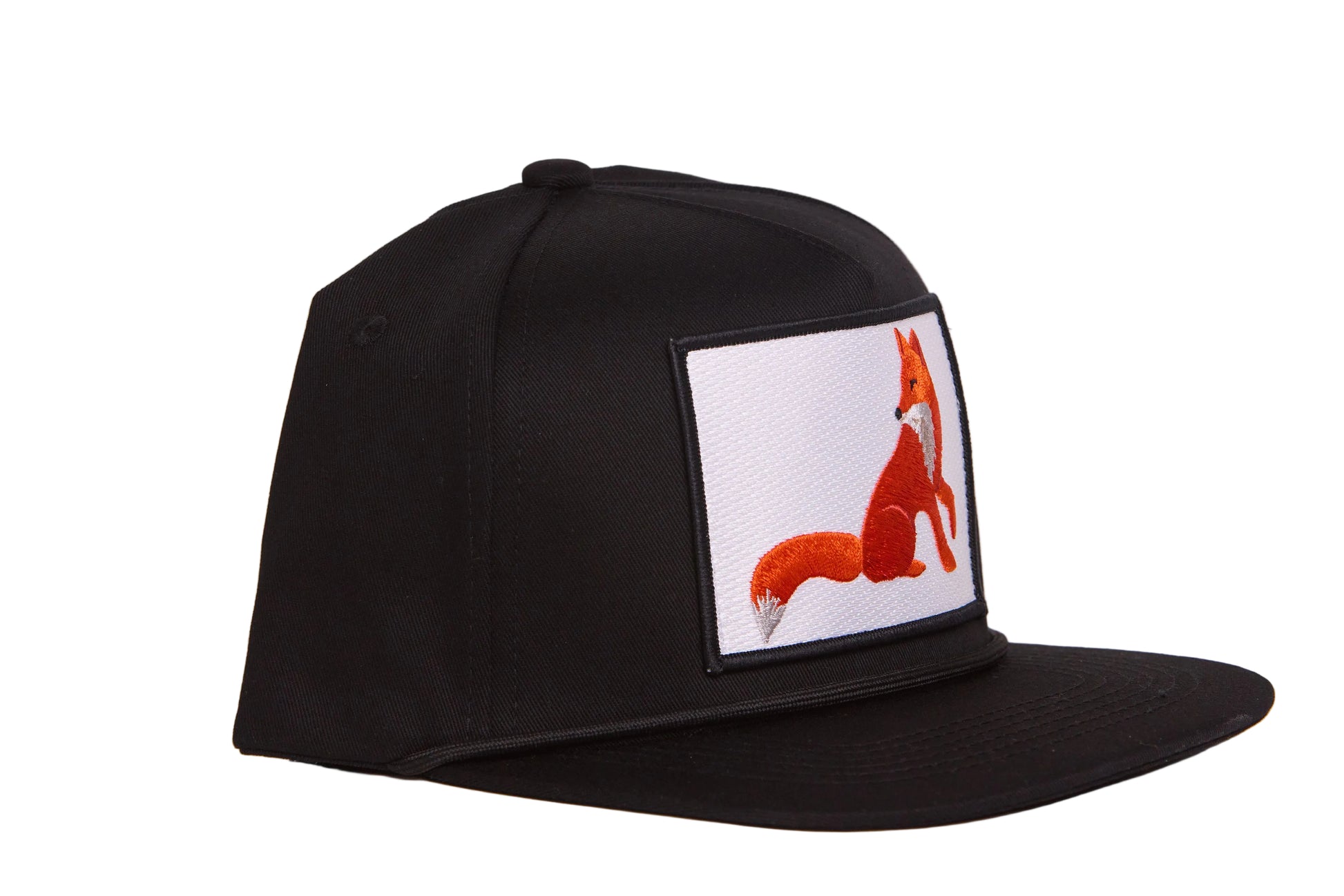 Black hat with a regal fox in profile, looking back over it's shoulder